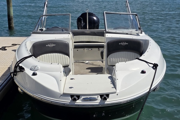23ft Stingray Yacht For Sale
