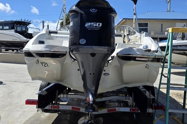 23ft Stingray Yacht For Sale