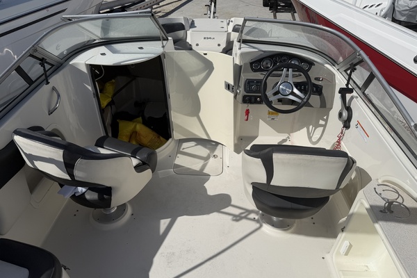 23ft Stingray Yacht For Sale