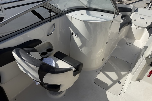 23ft Stingray Yacht For Sale