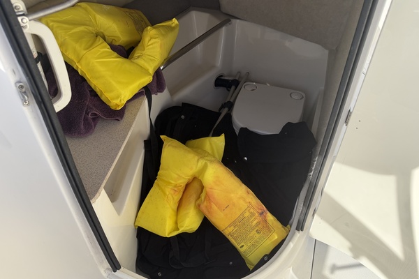 23ft Stingray Yacht For Sale