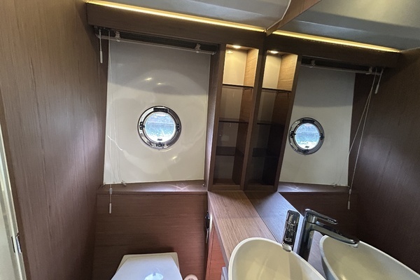 2018 Beneteau 50