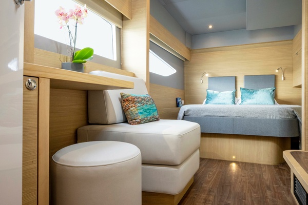 54ft Aquila Yacht For Sale