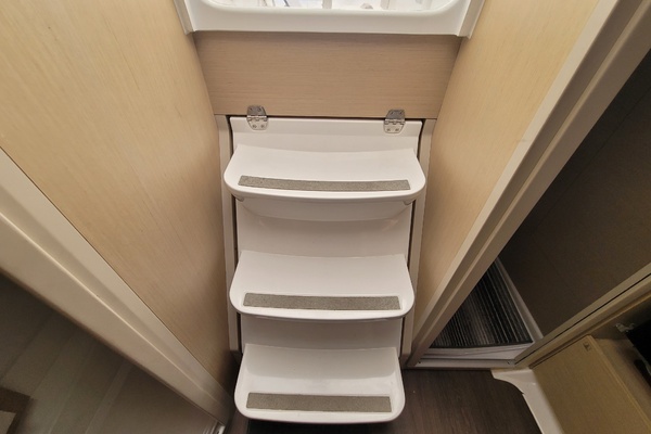 Earling 30ft Beneteau Yacht For Sale