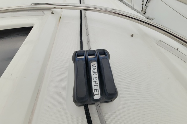 Earling 30ft Beneteau Yacht For Sale