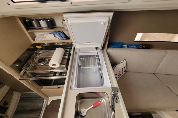 Earling 30ft Beneteau Yacht For Sale