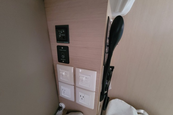 Earling 30ft Beneteau Yacht For Sale