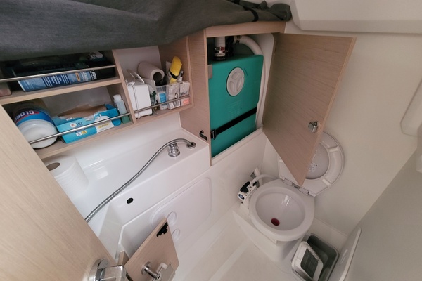 Earling 30ft Beneteau Yacht For Sale