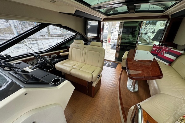 Photo of the 2015 Sea Ray Sundancer 510 "Plan B"