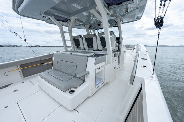 FIERO 3 43ft Pursuit Yacht For Sale