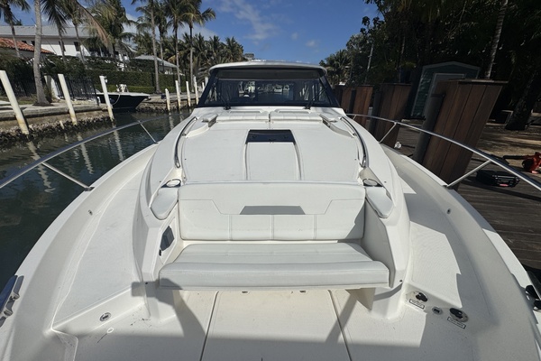 44ft Pursuit Yacht For Sale
