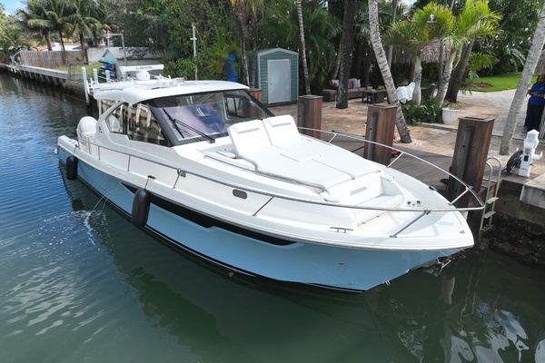 44ft Pursuit Yacht For Sale