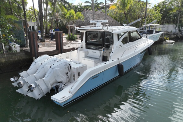 44ft Pursuit Yacht For Sale