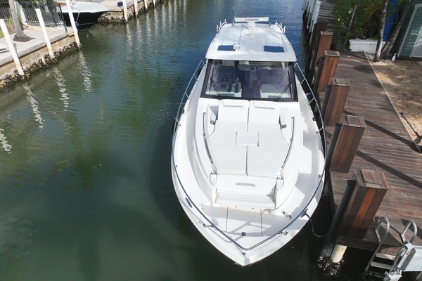 44ft Pursuit Yacht For Sale