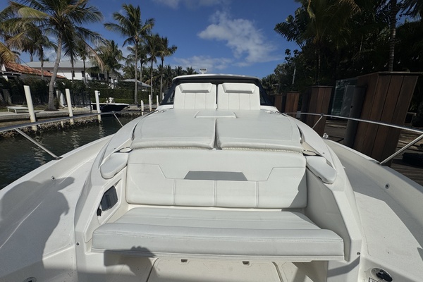 44ft Pursuit Yacht For Sale