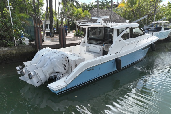 44ft Pursuit Yacht For Sale