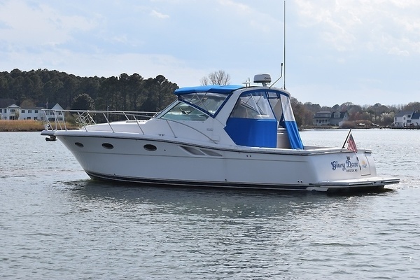Photo of the 2001 Tiara Yachts 35 "Glory Daze"
