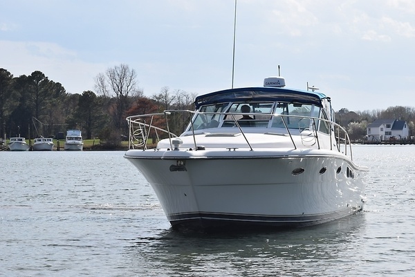 Photo of the 2001 Tiara Yachts 35 "Glory Daze"