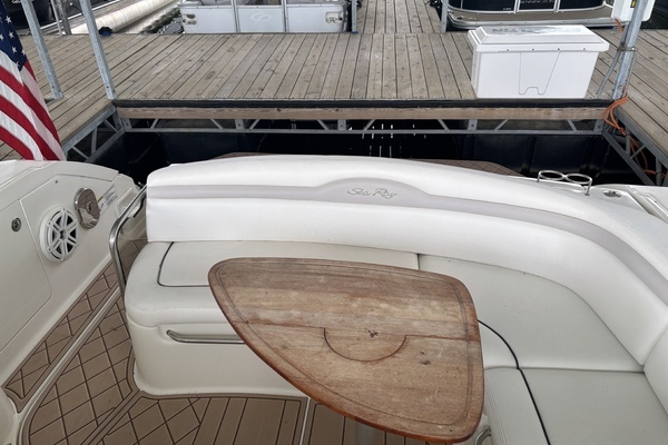2010 Sea Ray 37