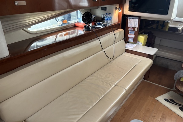 2010 Sea Ray 37
