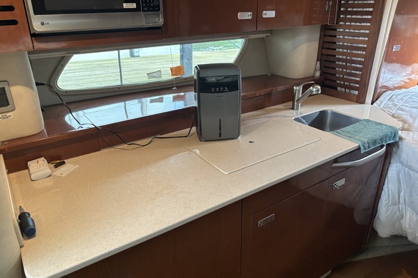 2010 Sea Ray 37