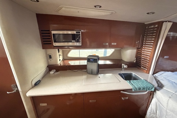 Knot Flyin 37ft Sea Ray Yacht For Sale