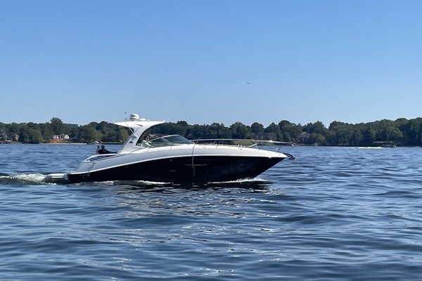 2010 Sea Ray 37