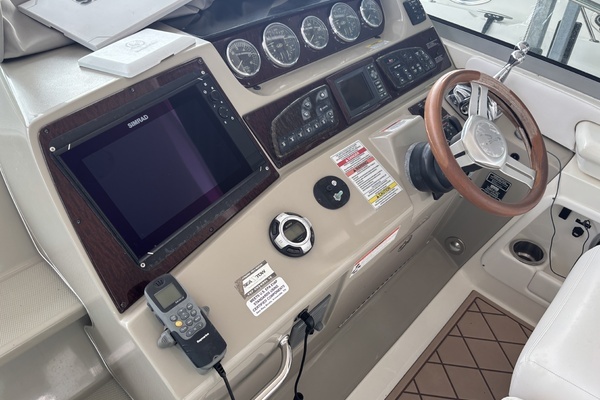 2010 Sea Ray 37