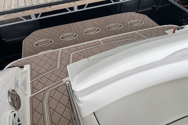 2010 Sea Ray 37