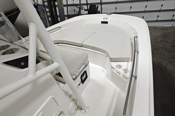 19ft Boston Whaler Yacht For Sale