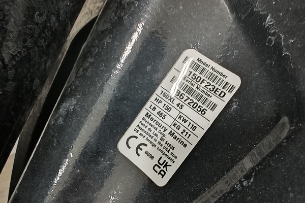 19ft Boston Whaler Yacht For Sale