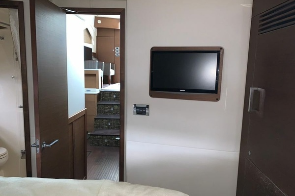 ABOVE GROUND 45ft Sea Ray Yacht For Sale