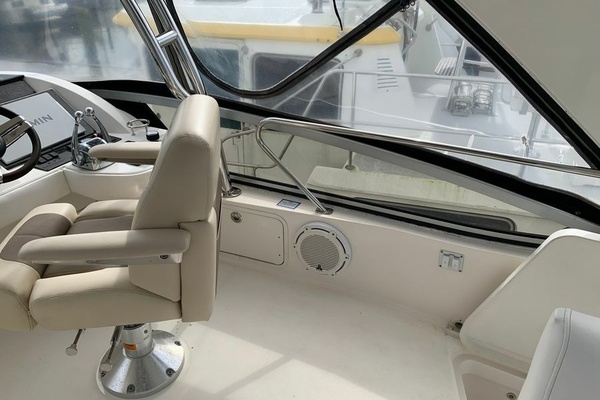 ABOVE GROUND 45ft Sea Ray Yacht For Sale