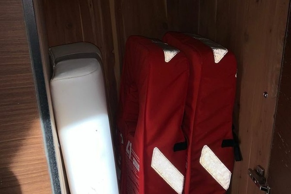 ABOVE GROUND 45ft Sea Ray Yacht For Sale