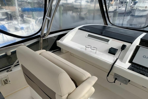 ABOVE GROUND 45ft Sea Ray Yacht For Sale