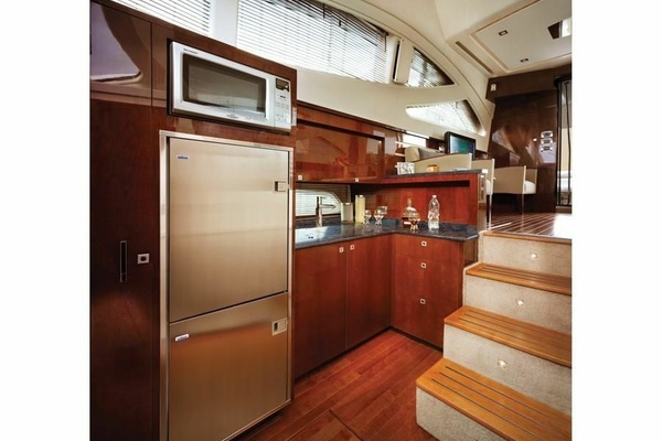 ABOVE GROUND 45ft Sea Ray Yacht For Sale