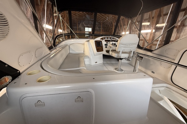 34ft Bayliner Yacht For Sale