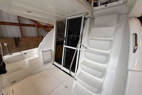 34ft Bayliner Yacht For Sale