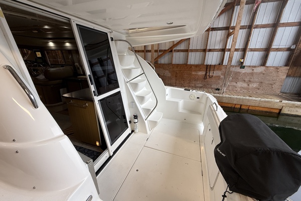 34ft Bayliner Yacht For Sale