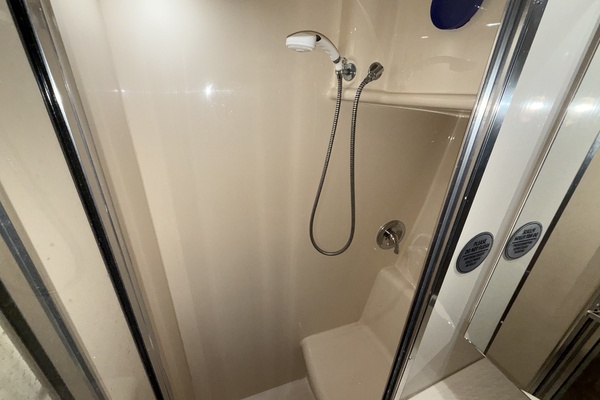 34ft Bayliner Yacht For Sale