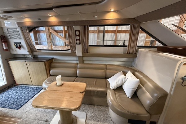 34ft Bayliner Yacht For Sale