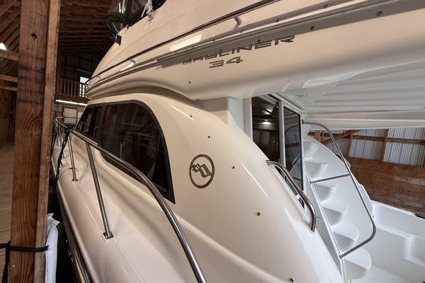 34ft Bayliner Yacht For Sale