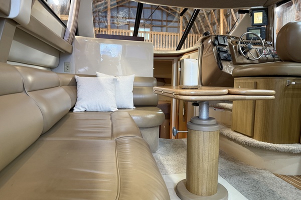 34ft Bayliner Yacht For Sale