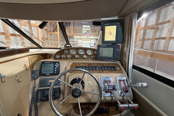 34ft Bayliner Yacht For Sale