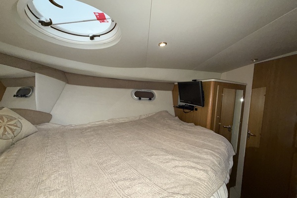 34ft Bayliner Yacht For Sale