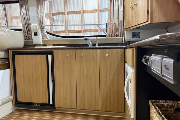 34ft Bayliner Yacht For Sale