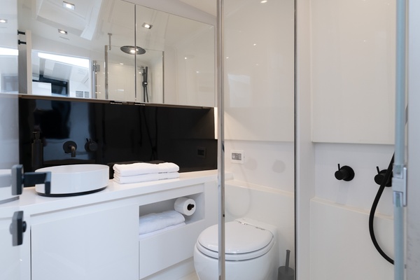 56ft VanDutch Yacht For Sale