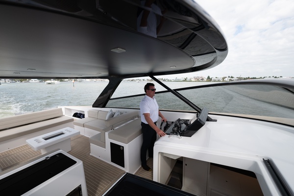 56ft VanDutch Yacht For Sale