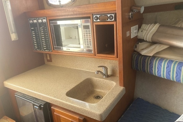 Photo of the 2004 Albemarle 268 Express Fisherman "Balhala na"