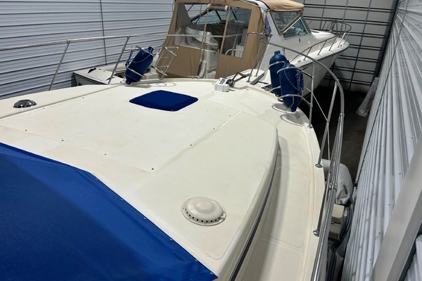 Photo of the 1987 Chris-Craft 427 catalina